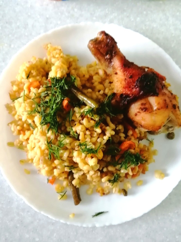 Куриные голени с булгуром в духовке