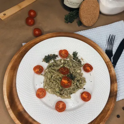 Спагетти из кабачка с базиликовым гуакомоле