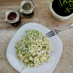 Салат 🥗 из свежей капусты с курицей