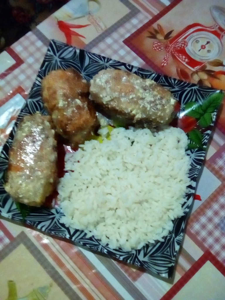 Куриные рулетики с грибами и сыром