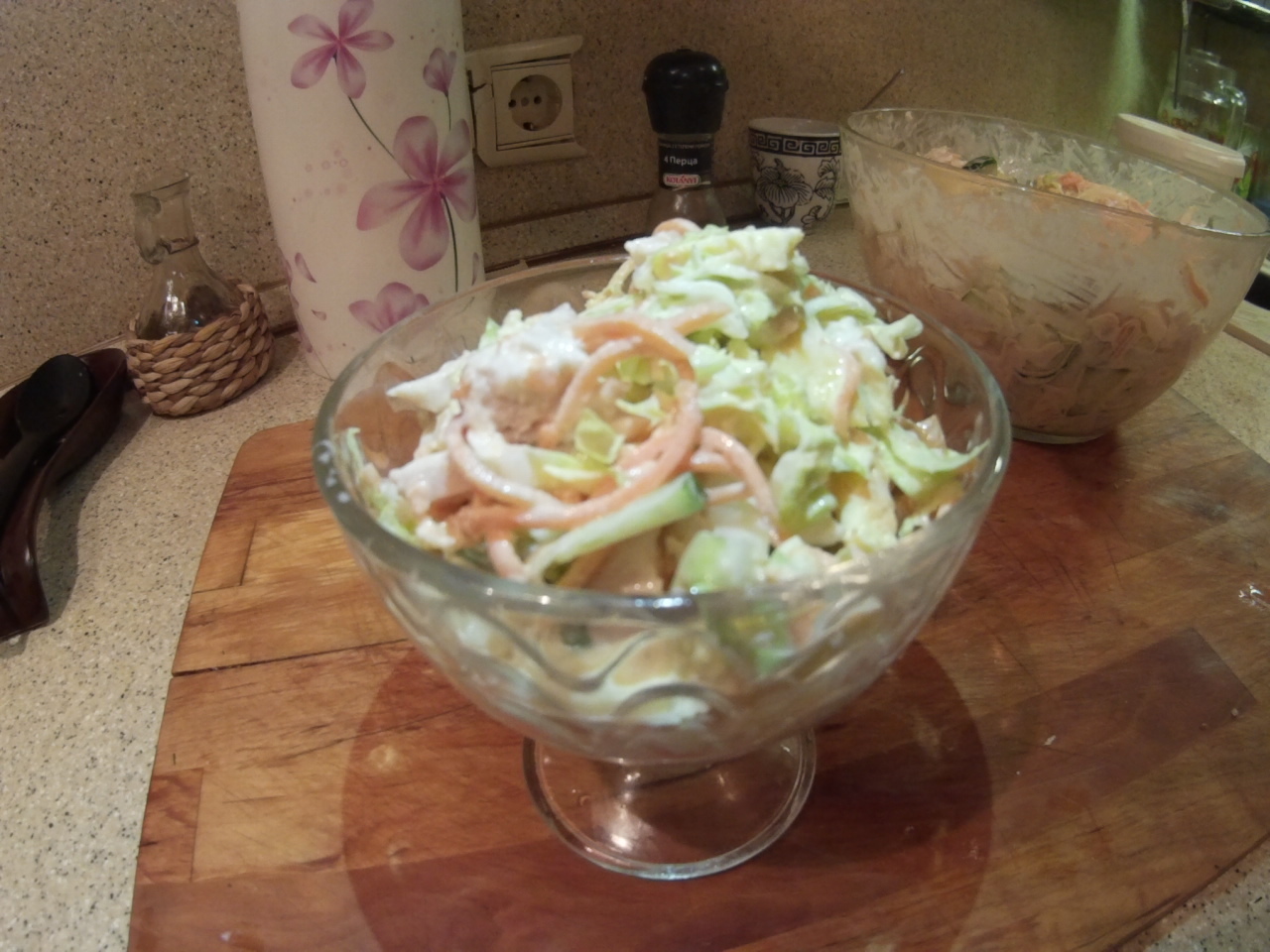 Салат с копченой курицей и сладким перцем — рецепт с фото пошагово