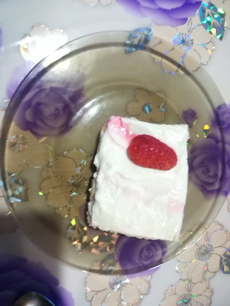 Тортик с клубникой и творожным сыром