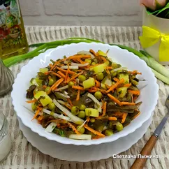 Постный салат с морской капустой