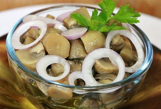 Быстрые маринованные шампиньоны из банки