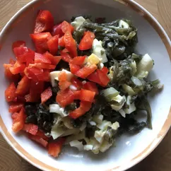 Салат с морской капустой 