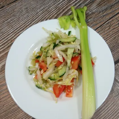Овощной салат с сельдереем