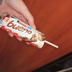 Мороженое kinder bueno