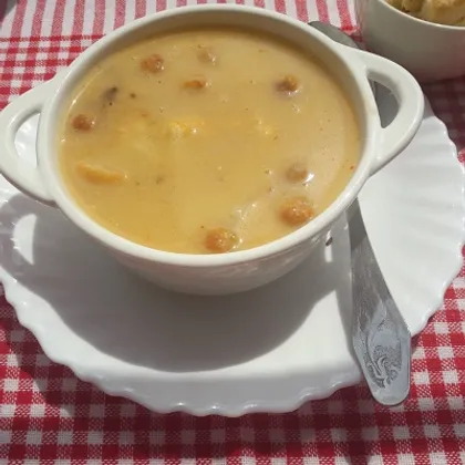 Крем-суп из жареной цветной капусты и нута