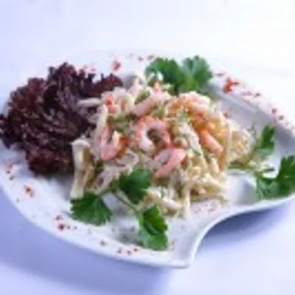 Картофельно-овощной салат с отварными кальмарами