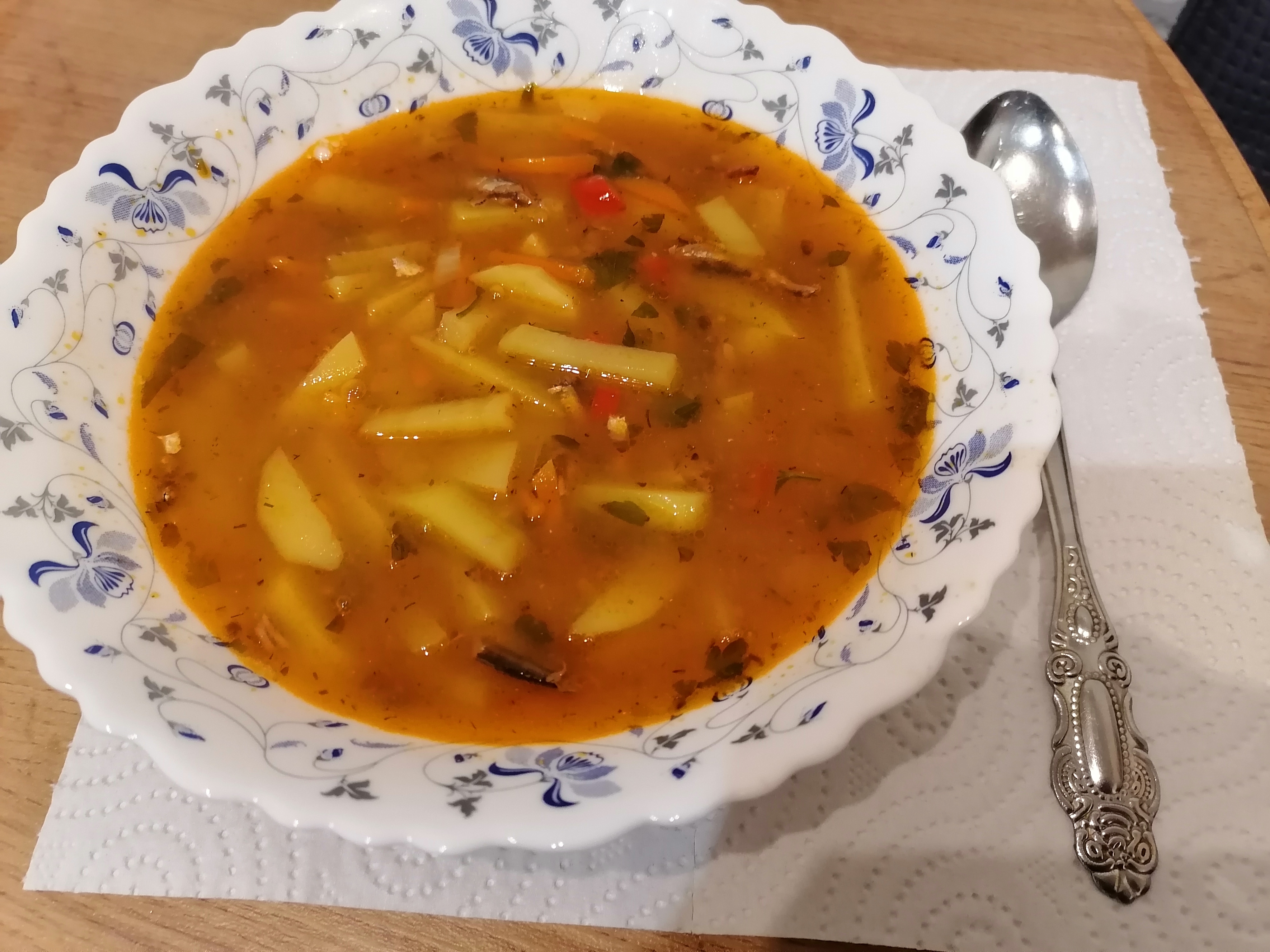 Суп с килькой в томате 