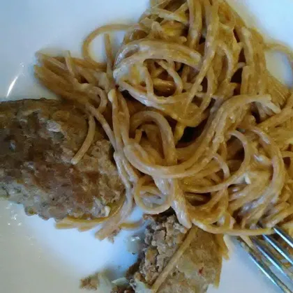 Котлетки паровые + спагетти с сыром