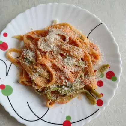 Спагетти в сырно - томатном соусе