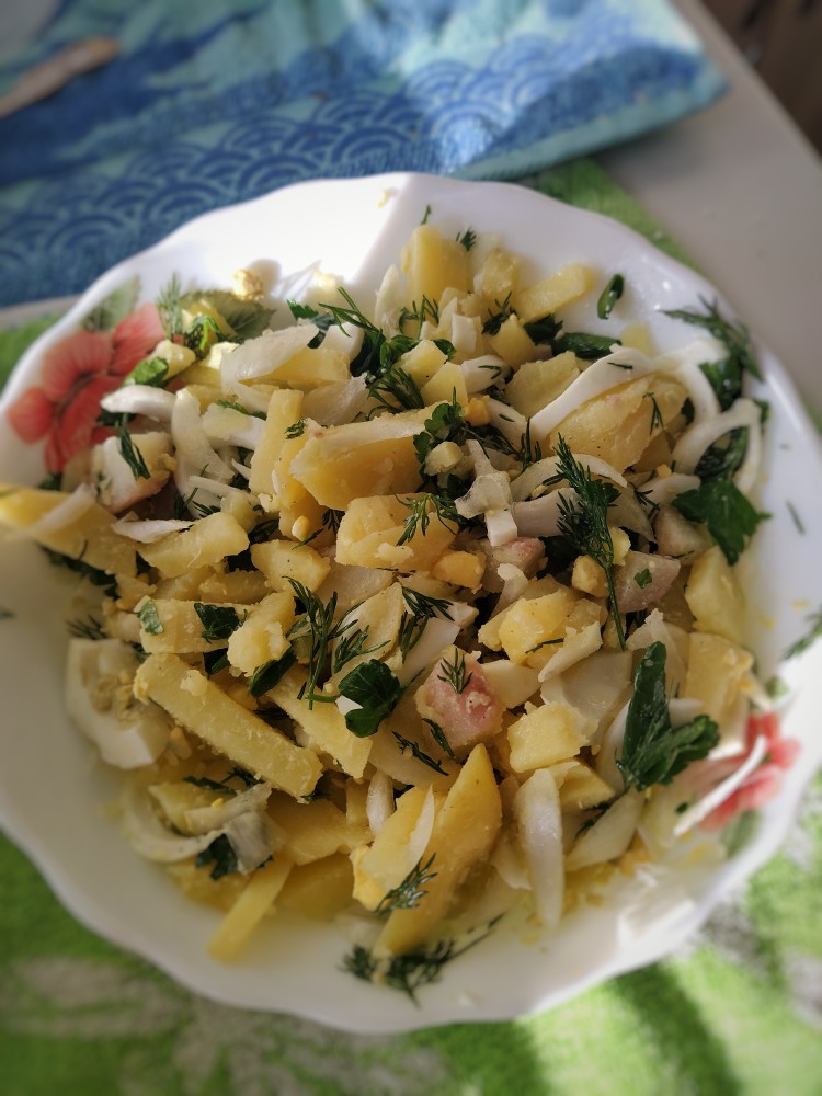 Салат дачный