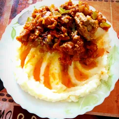 Баклажаны с овощами и мясом
