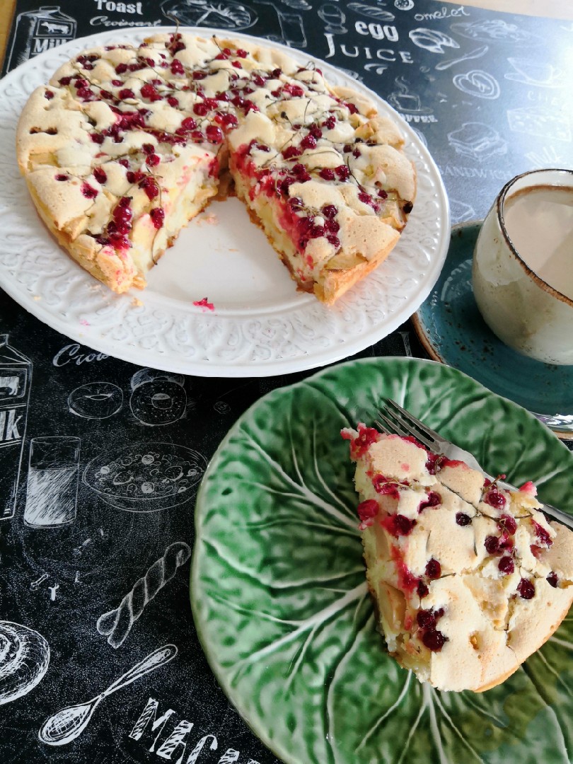 Шарлотка яблочная на рисовой муке
