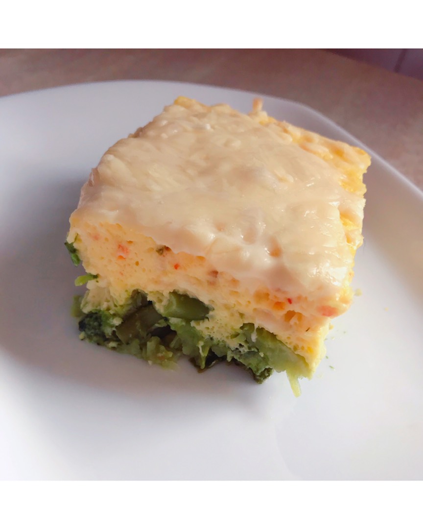 Запеканка из брокколи и чесночных стрелок