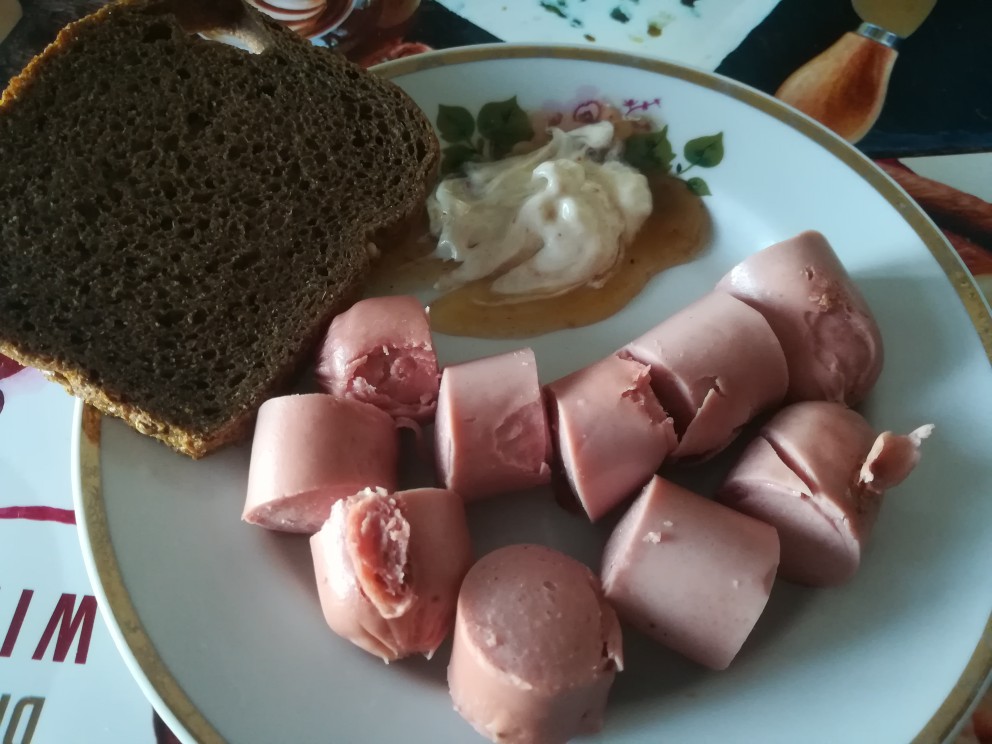 Сосиски в микроволновке