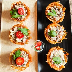 Закуска грибная и Закуска селёдочная в картофельных корзиночках