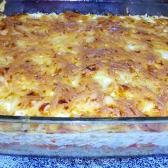 Слоеная рисовая запеканка с курицей и овощами