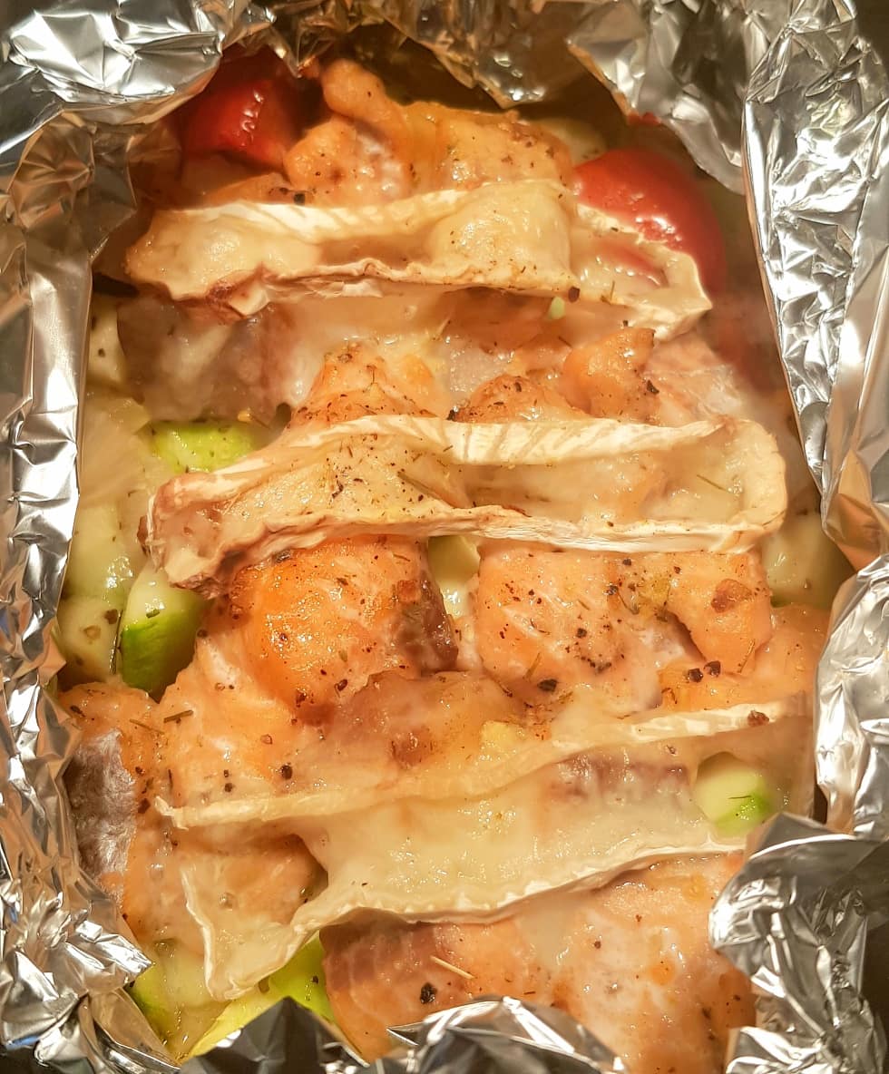 Форель с овощами