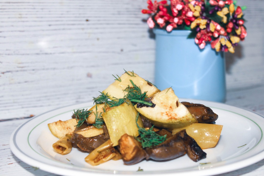 Печеные овощи с грибами