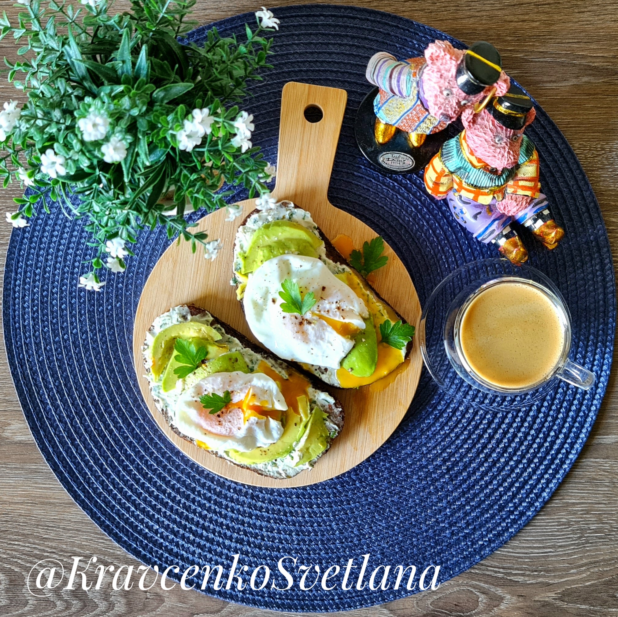 Завтрак за 5 минут - бутерброд с авокадо и яйцом