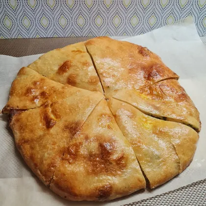 Осетинские пироги с сыром чесноком и зеленью