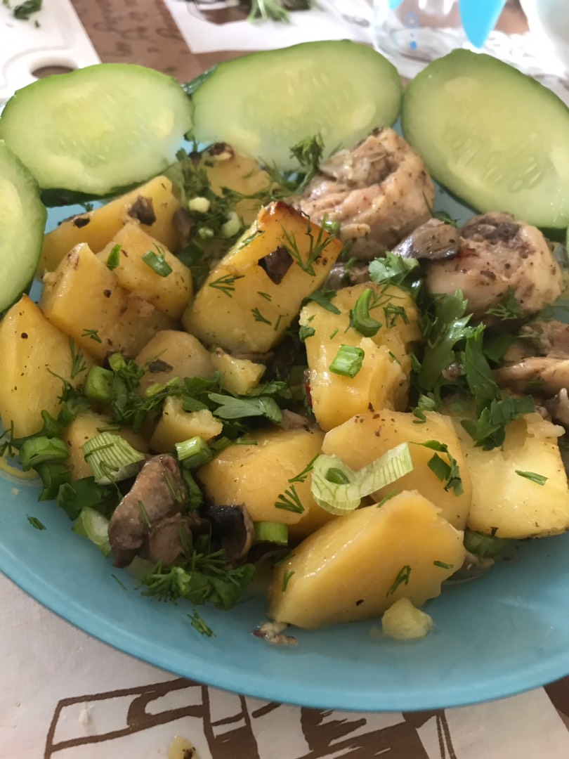Грибы с курицей и картошкой