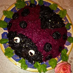 Салат "Божья коровка"