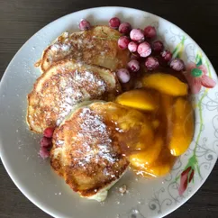 Сырники с персиковой подливой🥞🍑🍑🤤