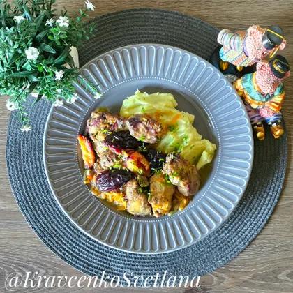 Куриная печень со сливами в духовке