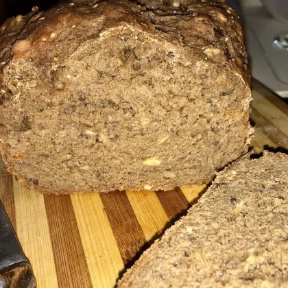 Ржаной хлеб на закваске с семечками: подсолнуха, тыквы, льна