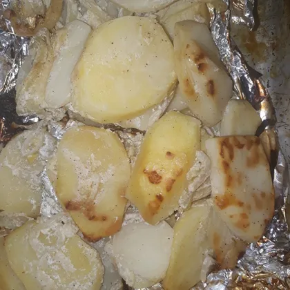 Картошечка в сметанно-чесночном соусе