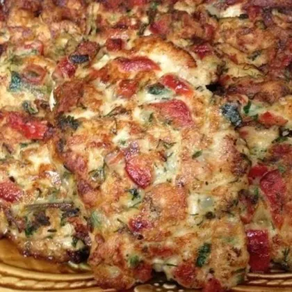 Рубленные куриные котлеты с болгарским перцем и зеленью