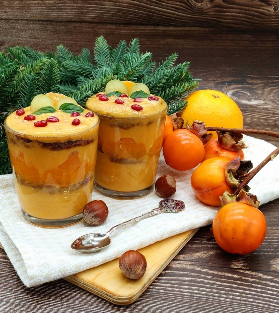 Новогодний десерт Апельсиновый мусс с хурмой