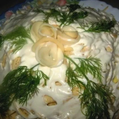 Салат новогодний с грибами «Бонапарт»