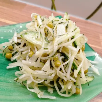 Пикантный салат из свежей капусты