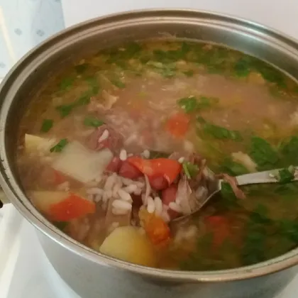 Рисовый суп с говядиной и фасолью