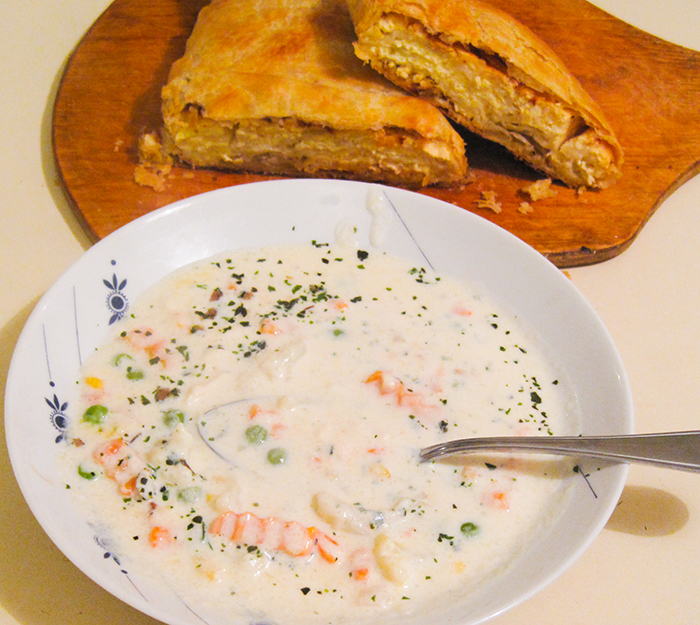 Вегетарианский  суп молочно-овощной c сыром и моцареллой.   Обед №16