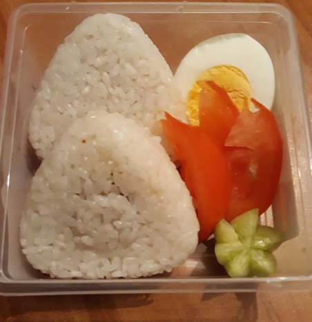 Онигири с мясной начинкой