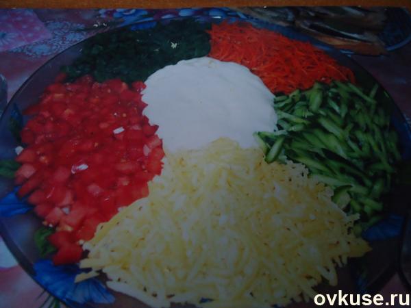 Салат разноцветный