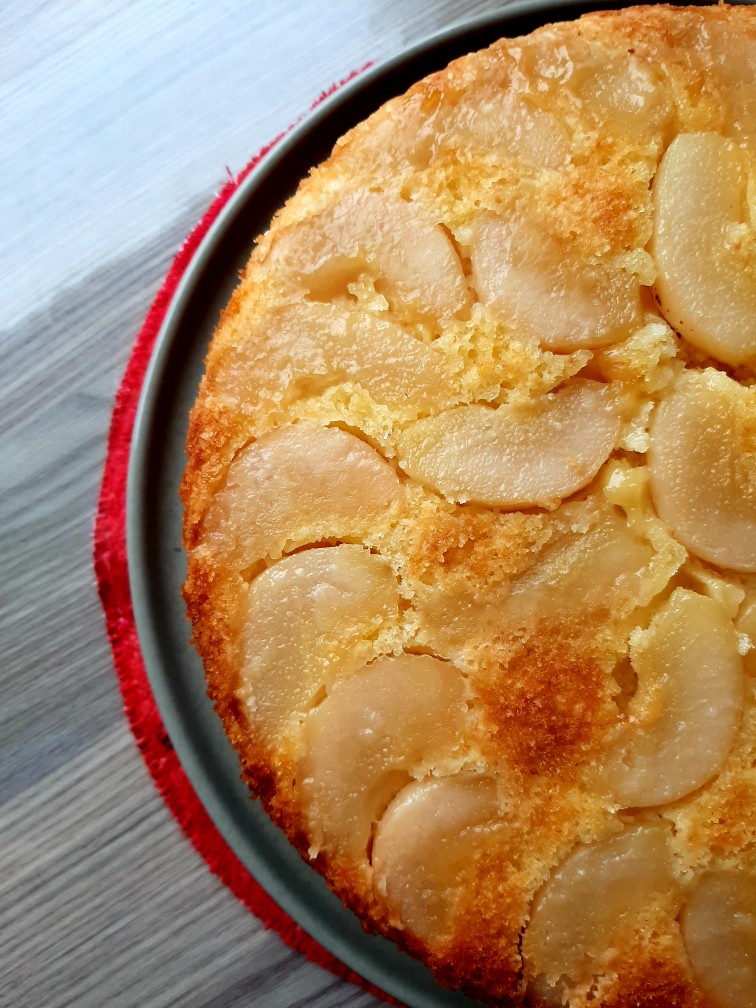 Имбирно-грушевый пирог