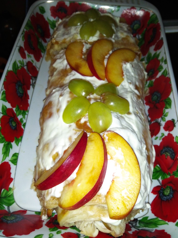 Быстрый фруктовый рулет