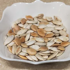 Семечки тыквенные жареные
