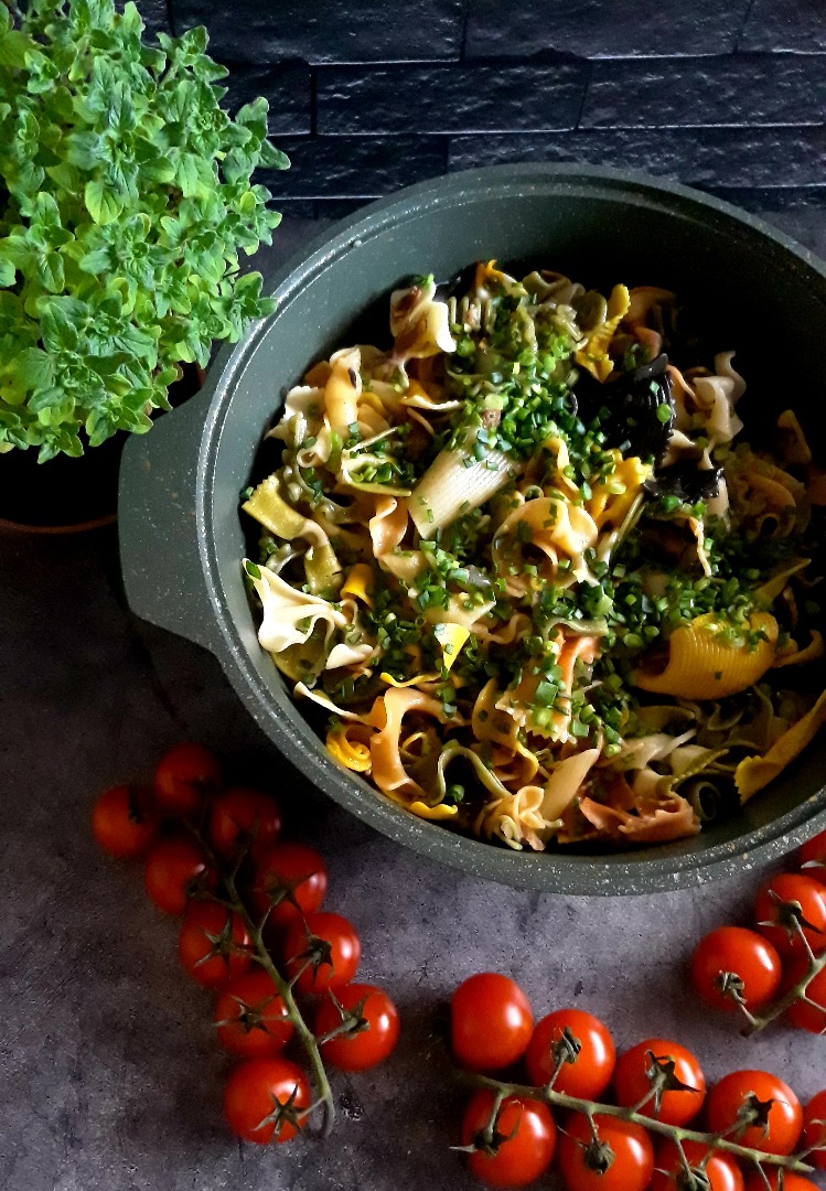 Паста с говядиной и зеленым луком 🍜