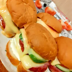 Гамбургеры с соусом тартар 🍔