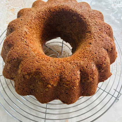 Морковно-яблочный кекс с орехами 