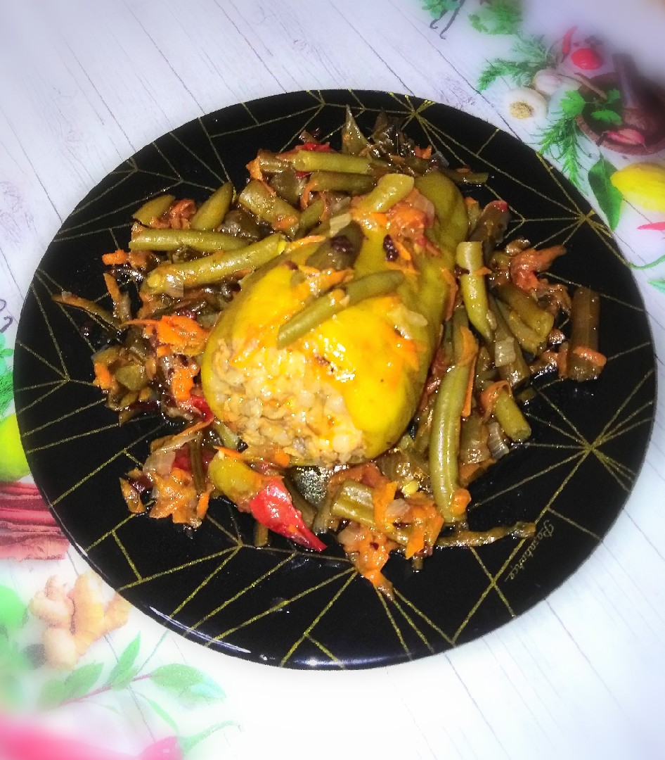 Перцы фаршированные со стручковой фасолью