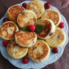 Сырники с изюмом