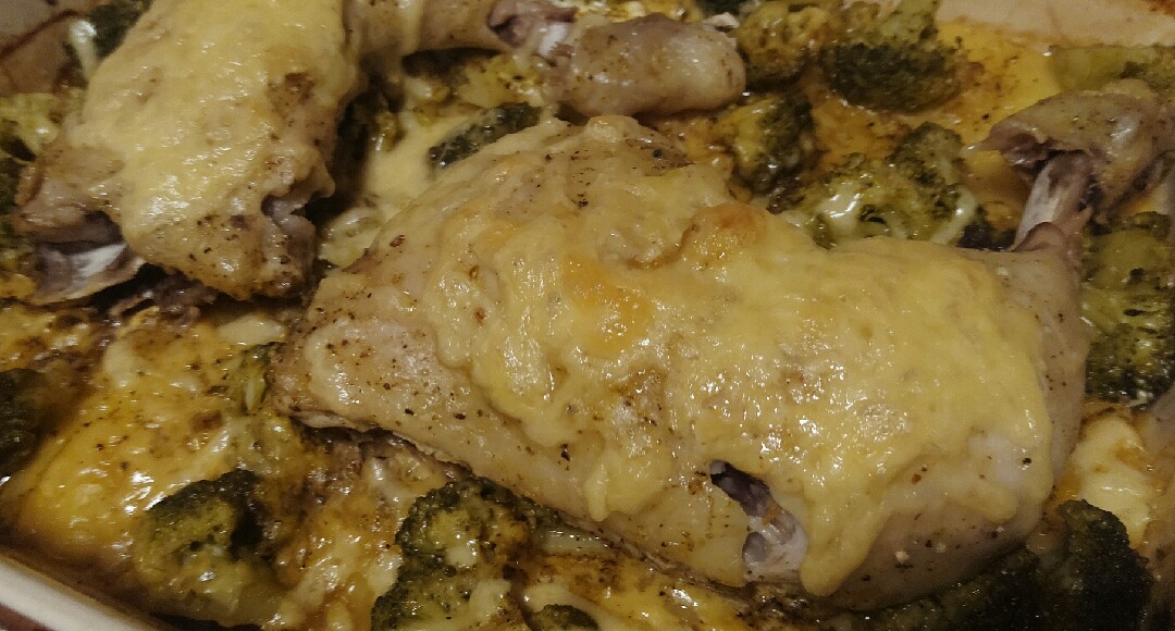 Курочка с овощами в сметане под сыром